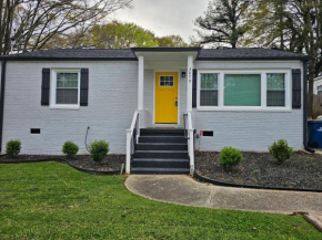 King bed, whole house, PS4, free parking